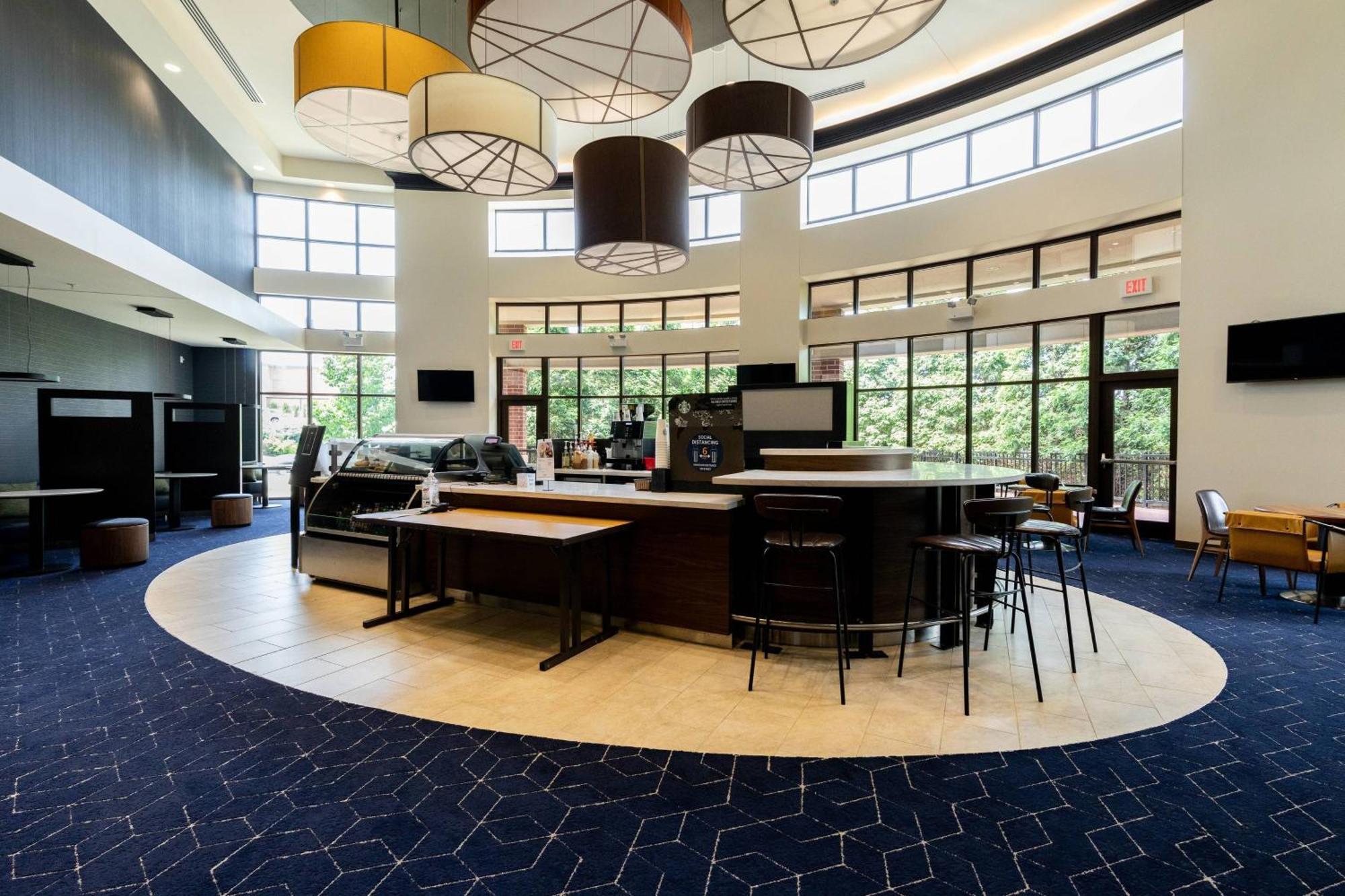 Courtyard By Marriott Midtown/rookwood Hotel 3*