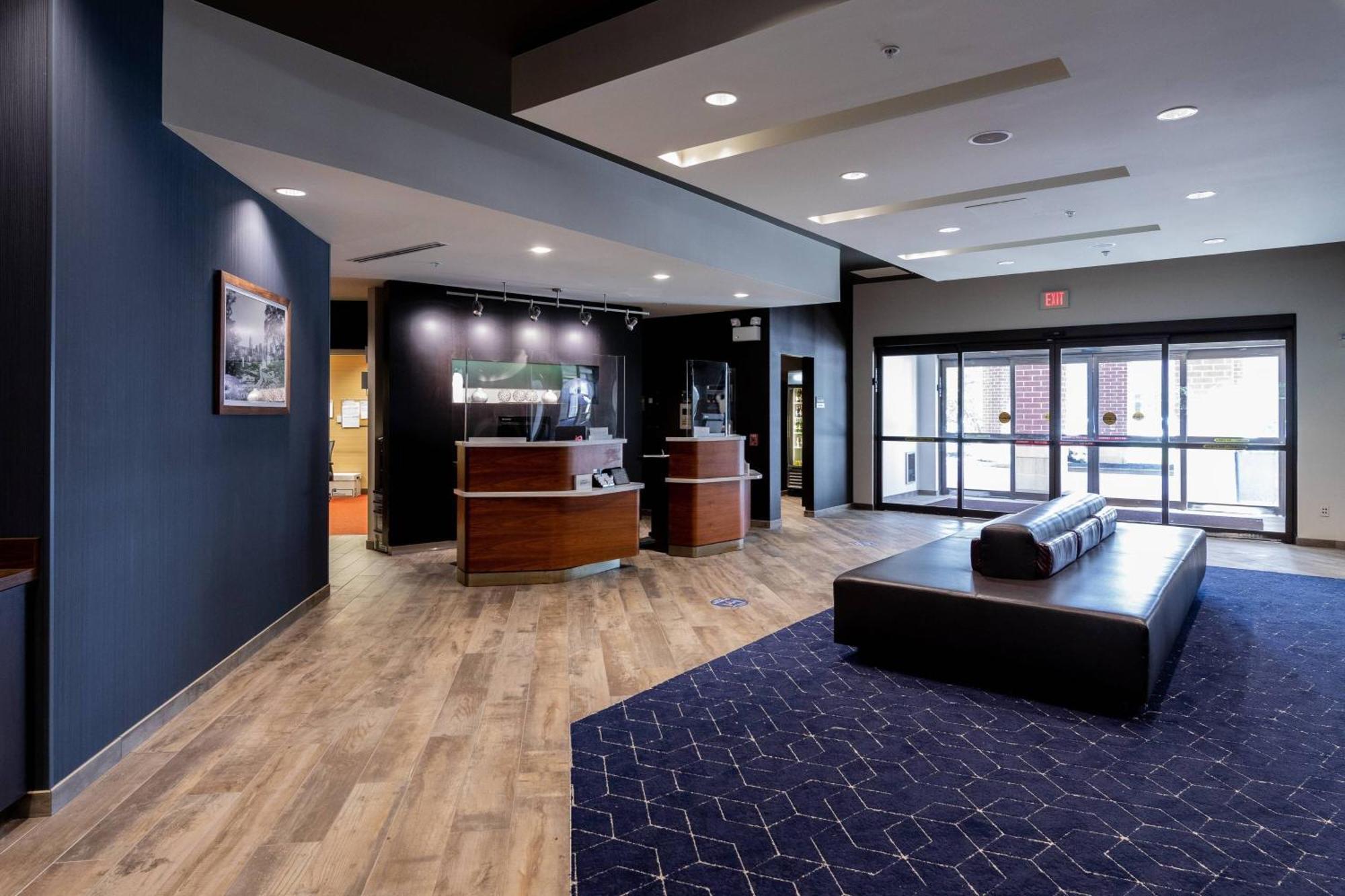 Courtyard By Marriott Midtown/rookwood Hotel Cincinnati